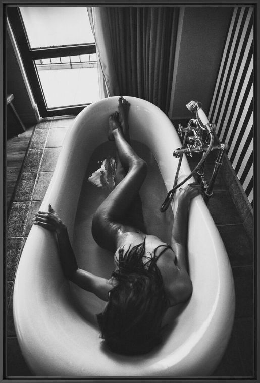 NAKED BUT INVINCIBLE - ALEX MANCHEV - Fotografie