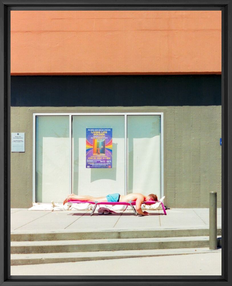 Urban tanning - August Arena - Photograph