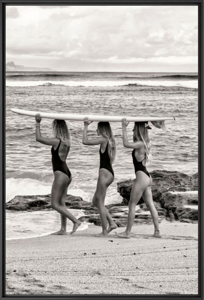 3 girls and a surf - C&eacute;cile  B - Photograph