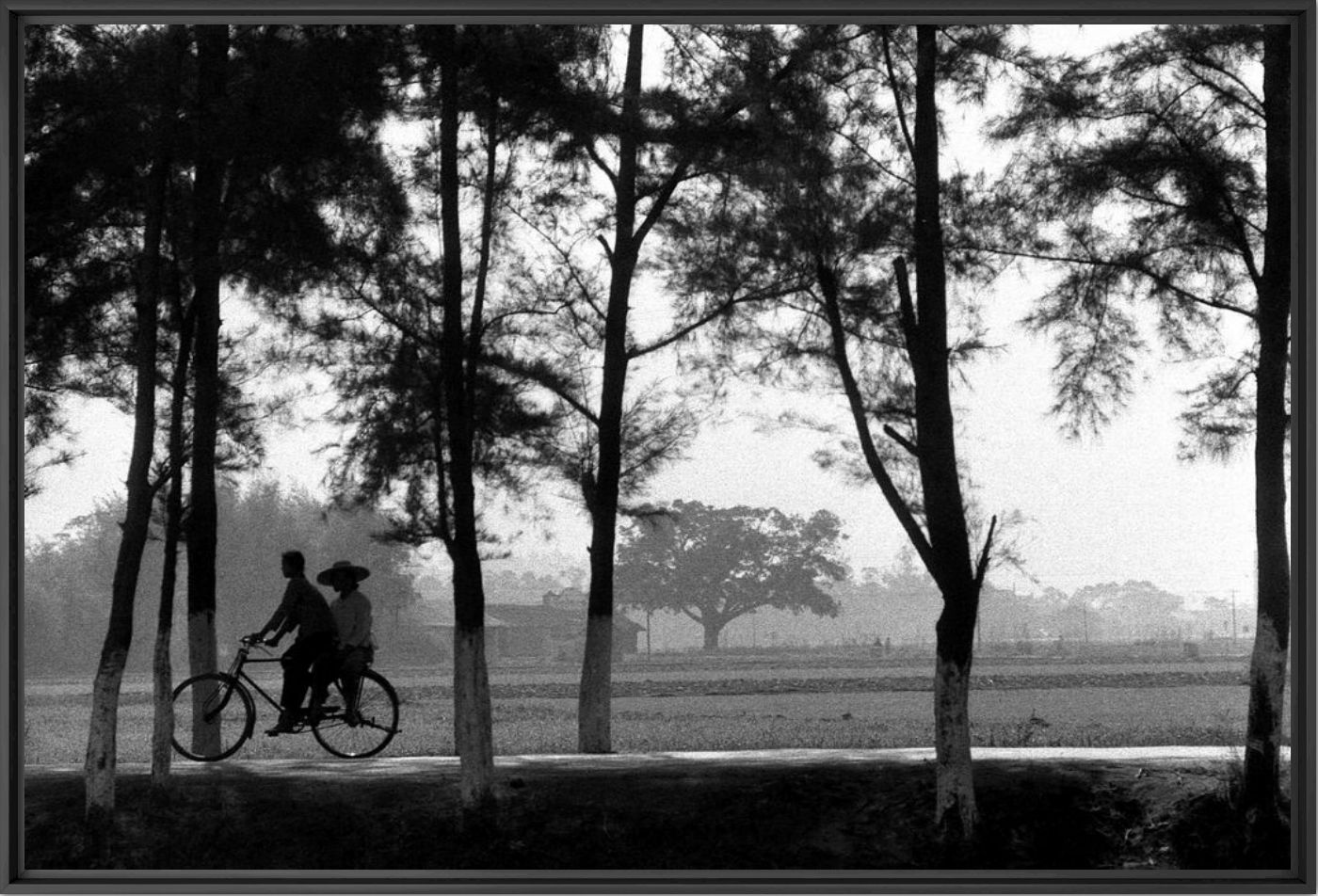 Cycliste en Chine en 1980 - Fran&ccedil;ois Lochon - Photograph