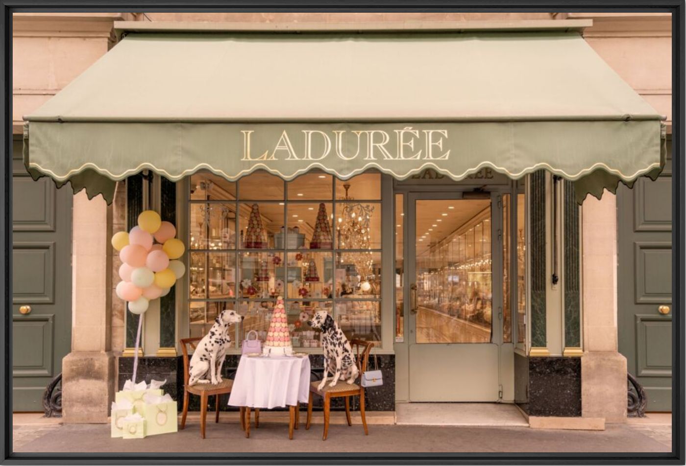 Spotted at La Dur&eacute;e Paris - Gray Malin - Photographie