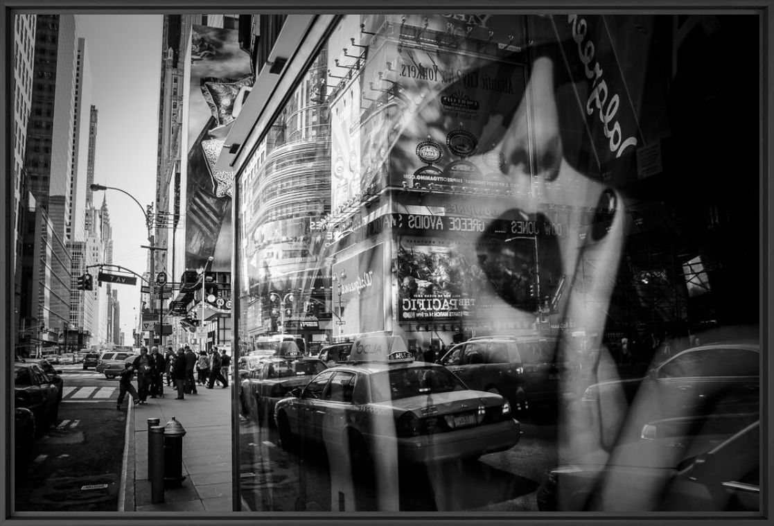 Times Square Reflection - GUILLAUME GAUDET - Photograph