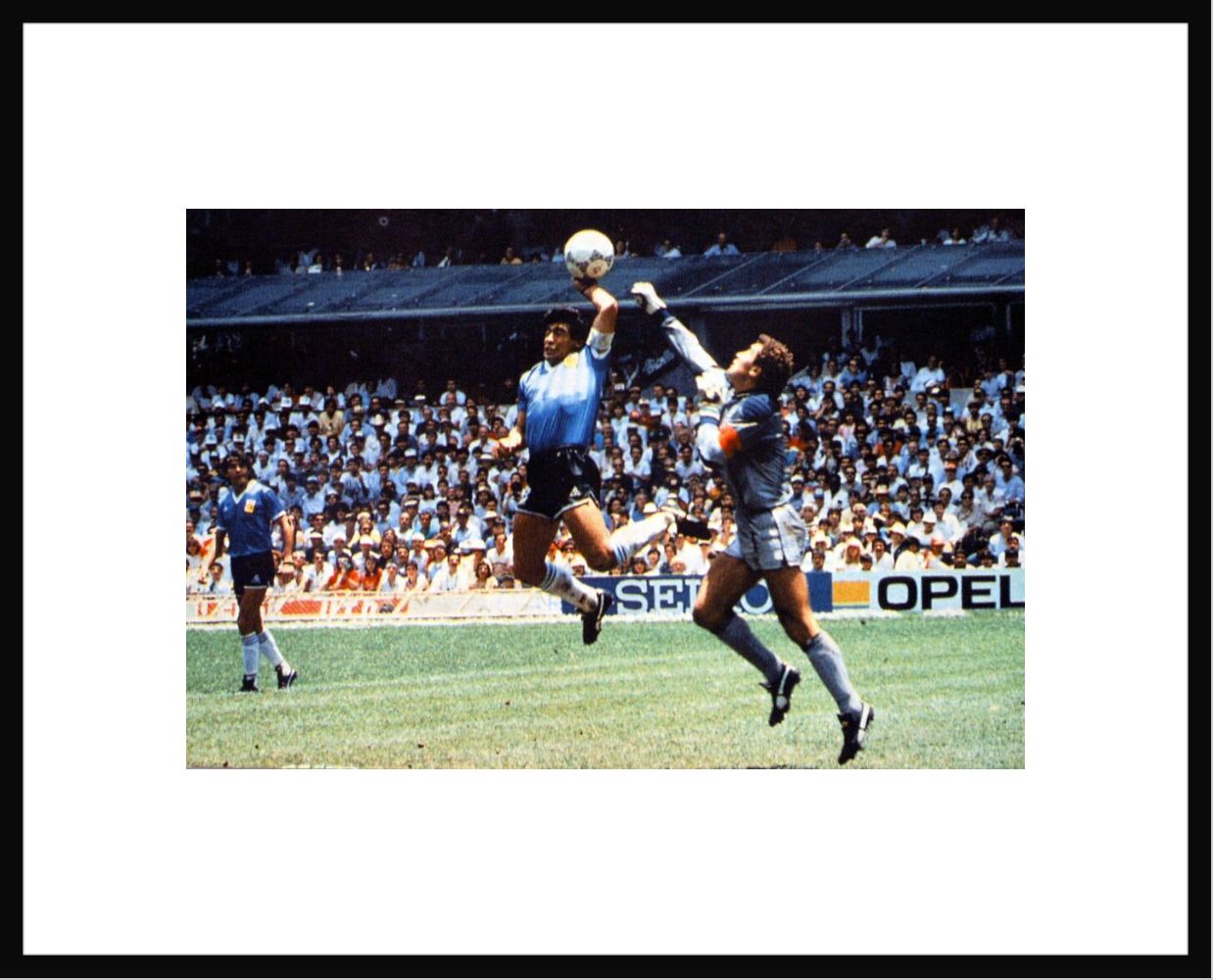 Diego Armando Maradonna et Peter Shilton - ICON SPORT  - Photographie