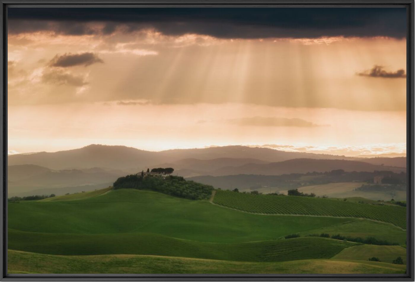 Rain over tuscany - JAKUB POLOMSKI - Fotografia