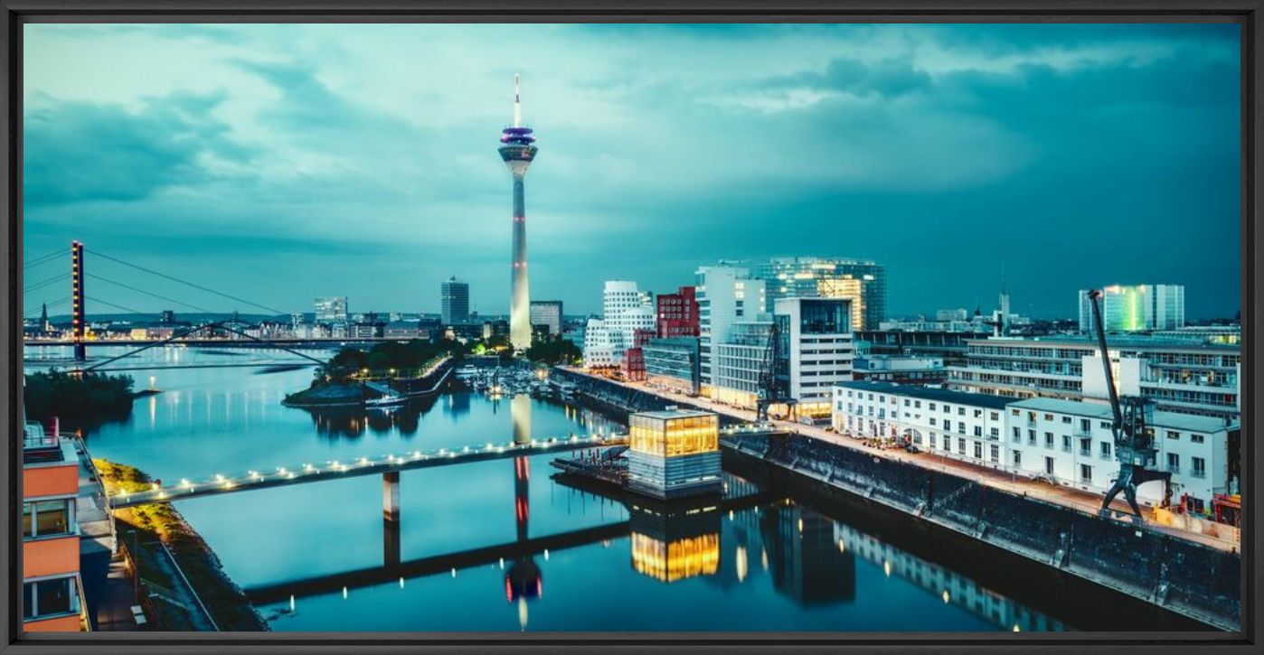 MEDIENHAFEN DUSSELDORF VIEW - J&ouml;rg Wanderer - Photographie