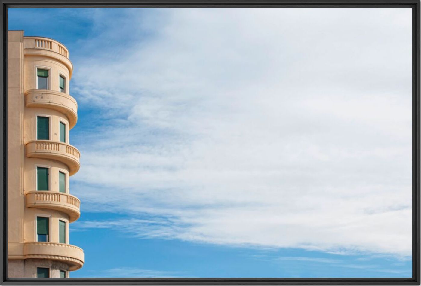 Horizontal cloud - LORENZO LINTHOUT  - Photographie
