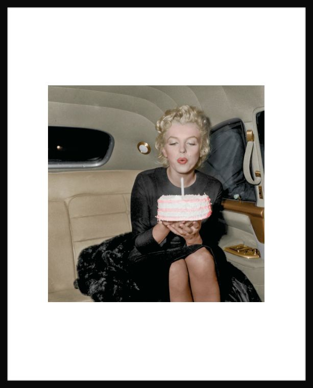 MARILYN MONROE HAPPY BIRTHDAY - MARIE-LOU CHATEL - Fotograf&iacute;a