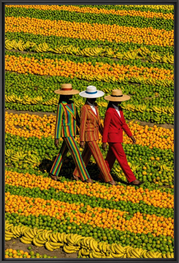 Women walking - Marifer Ruiz - Photographie