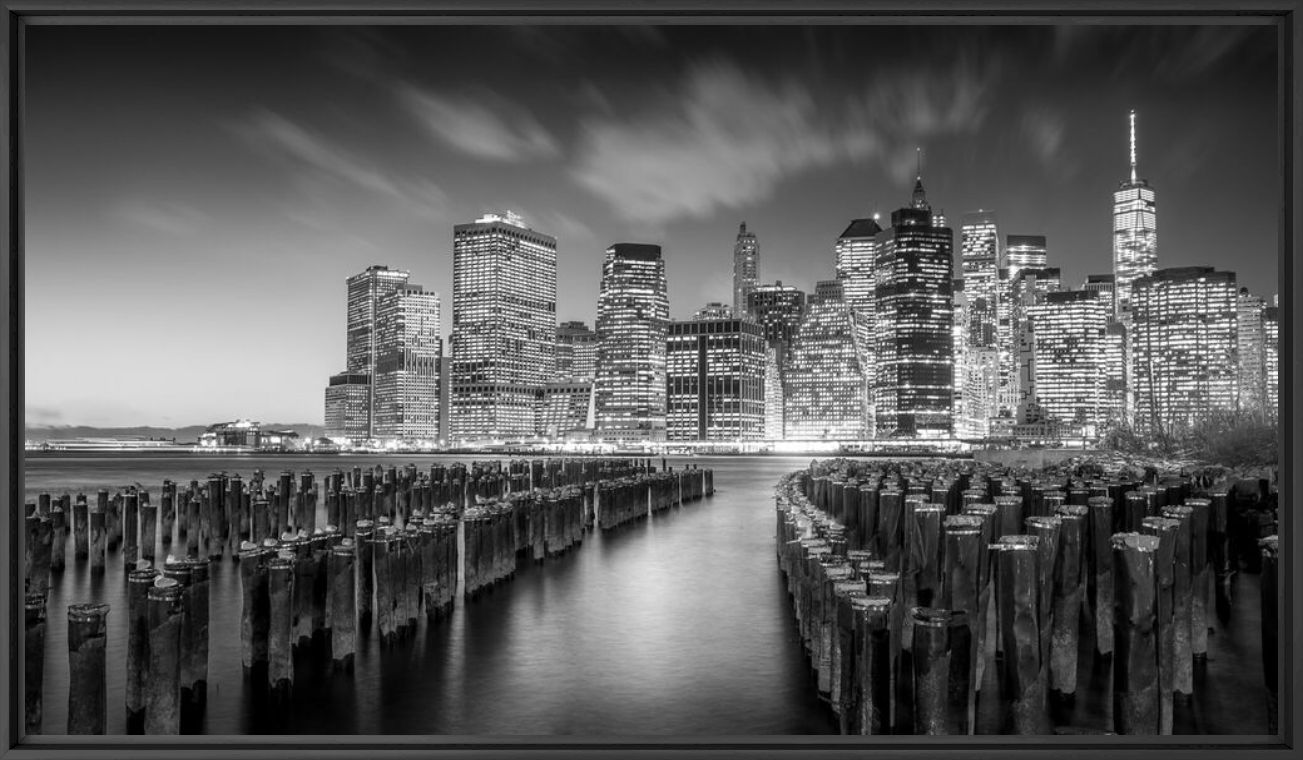 Manhattan by Night - SERGE RAMELLI - Fotograf&iacute;a