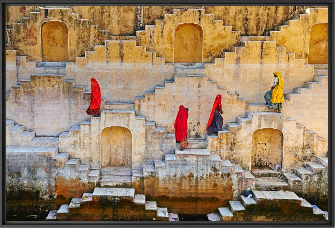 WOMAN IN THE STAIRS - TUUL ET BRUNO MORANDI - Photographie
