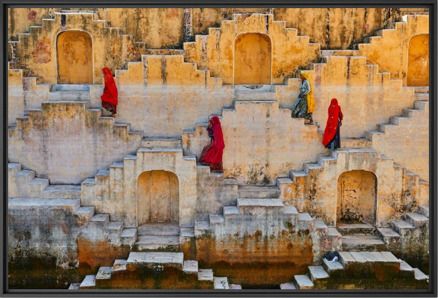 WOMEN IN THE STAIRS 5 - TUUL ET BRUNO MORANDI - Fotografie