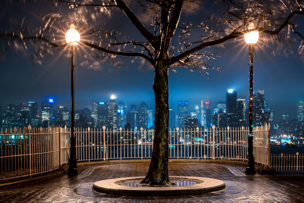 THUNDERSTORM NIGHT   NEW YORK CITY