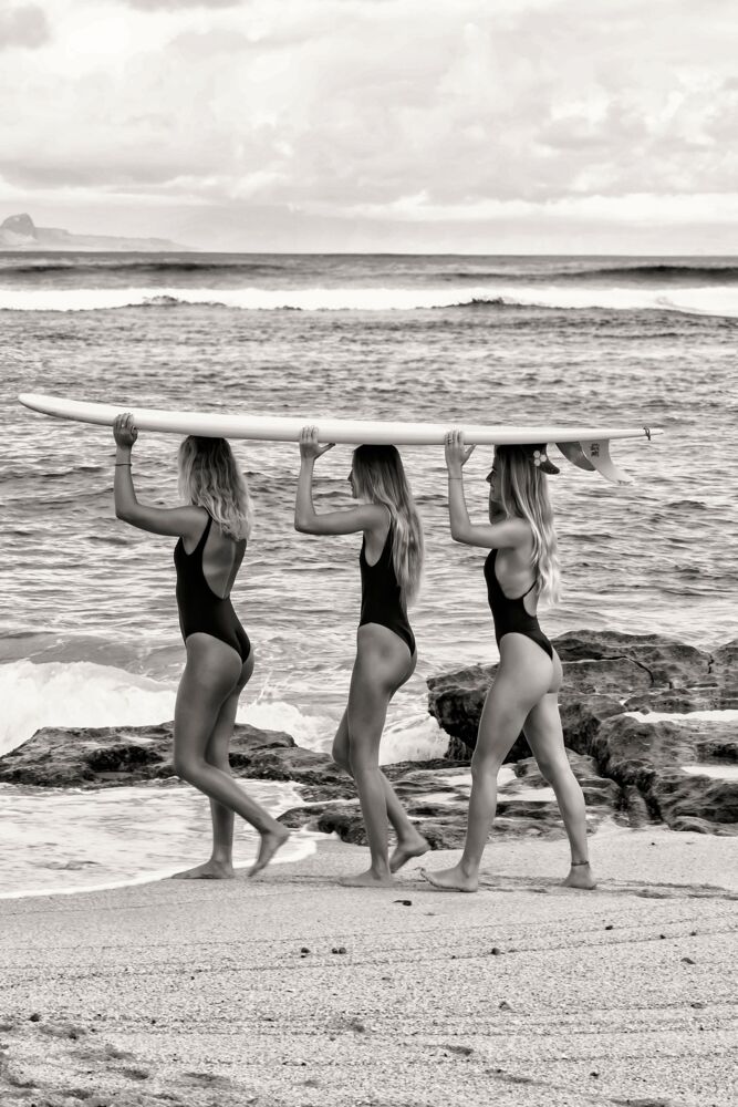 3 girls and a surf