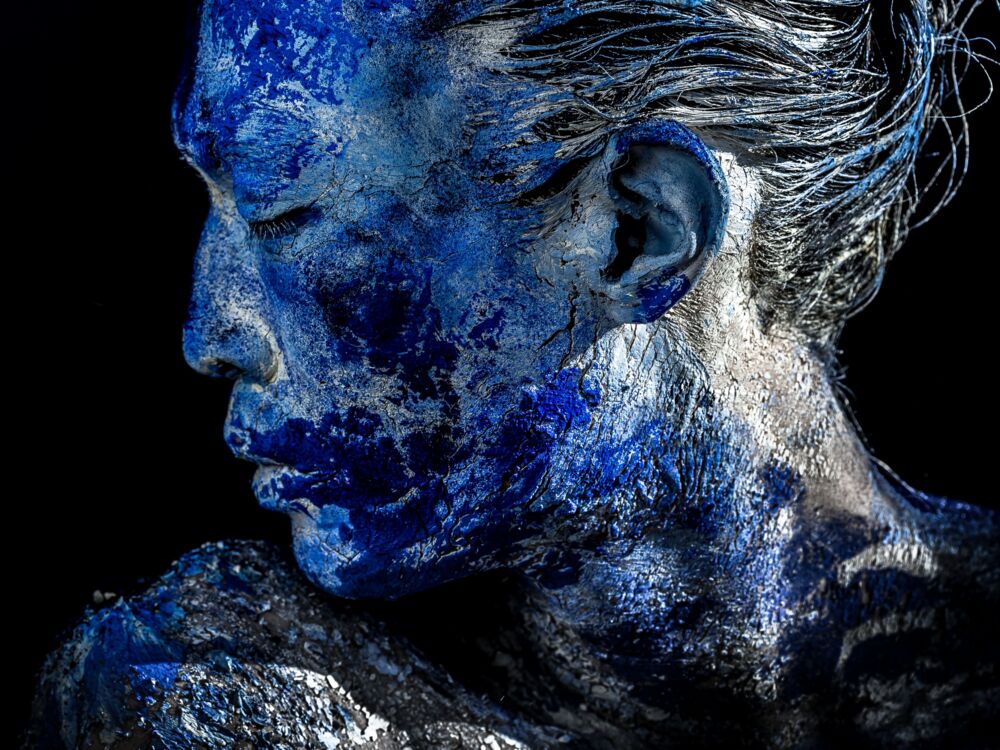 BLUE