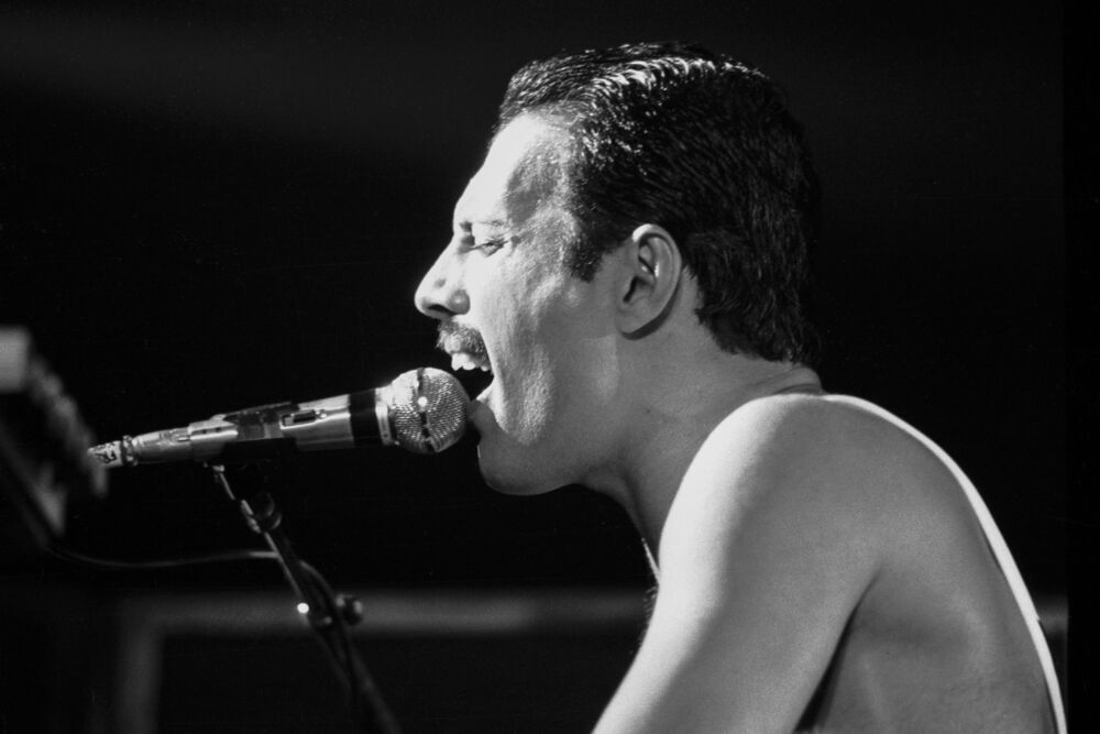 Freddie Mercury sur sc&egrave;ne