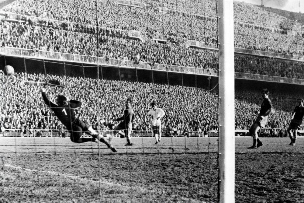 Match de football du Real Madrid contre le Partizan Belgrade Madrid 1955