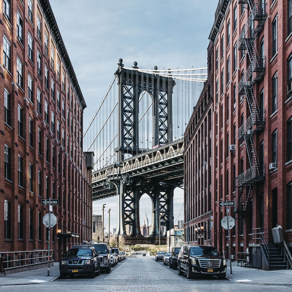 MANHATTAN BRIDGE OVER EAST RIVER