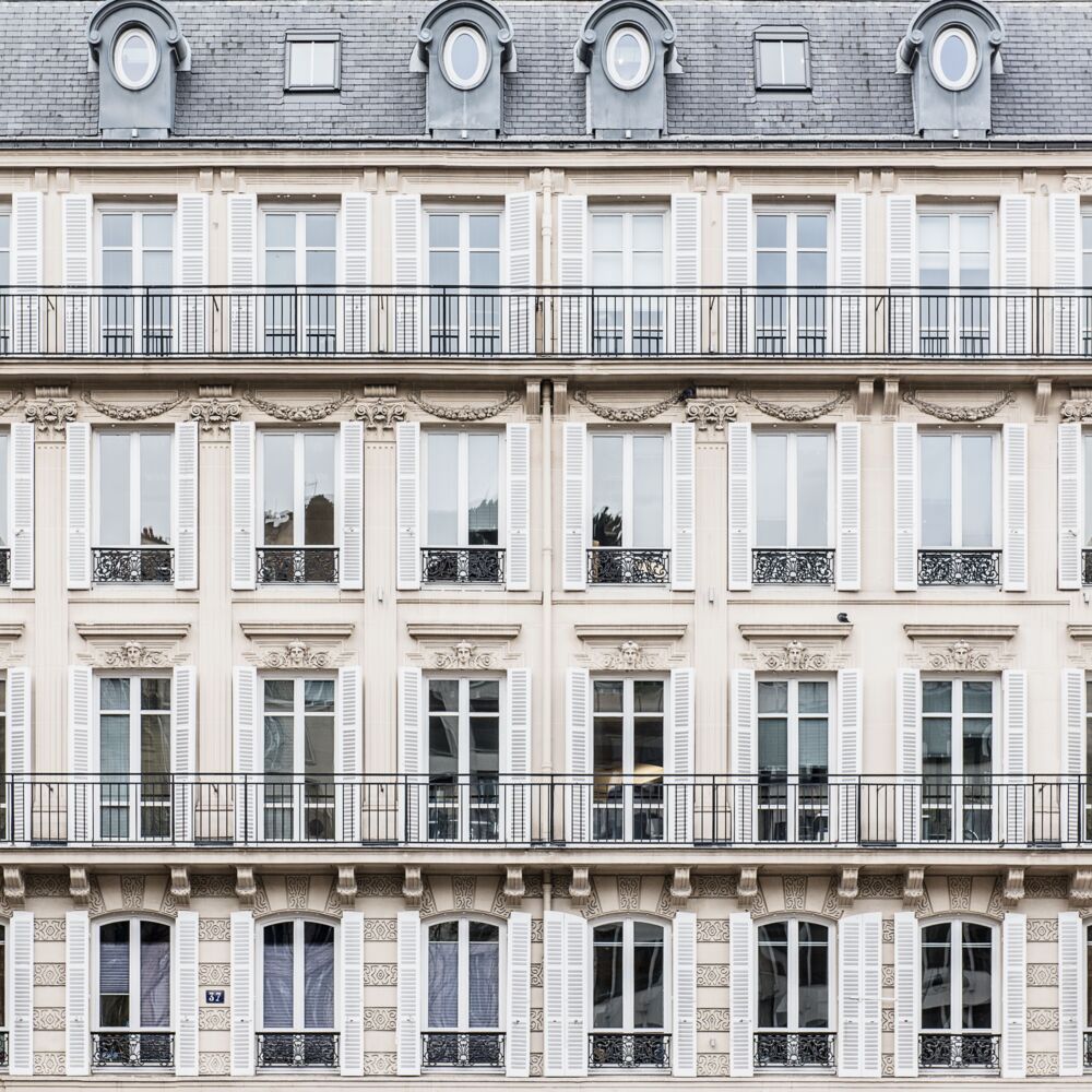THOSE PARISIAN SQUARES