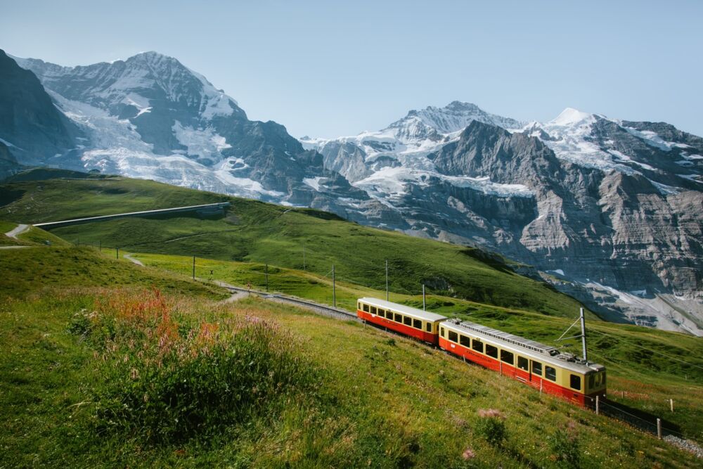 Red train to eternity
