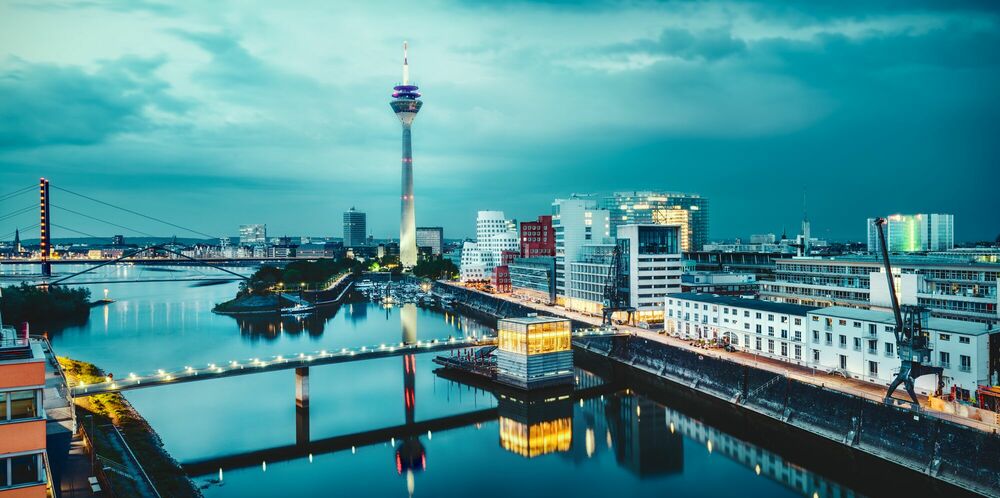 MEDIENHAFEN DUSSELDORF VIEW