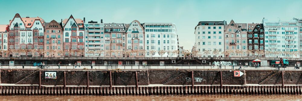 RHEINUFER DUSSELDORF