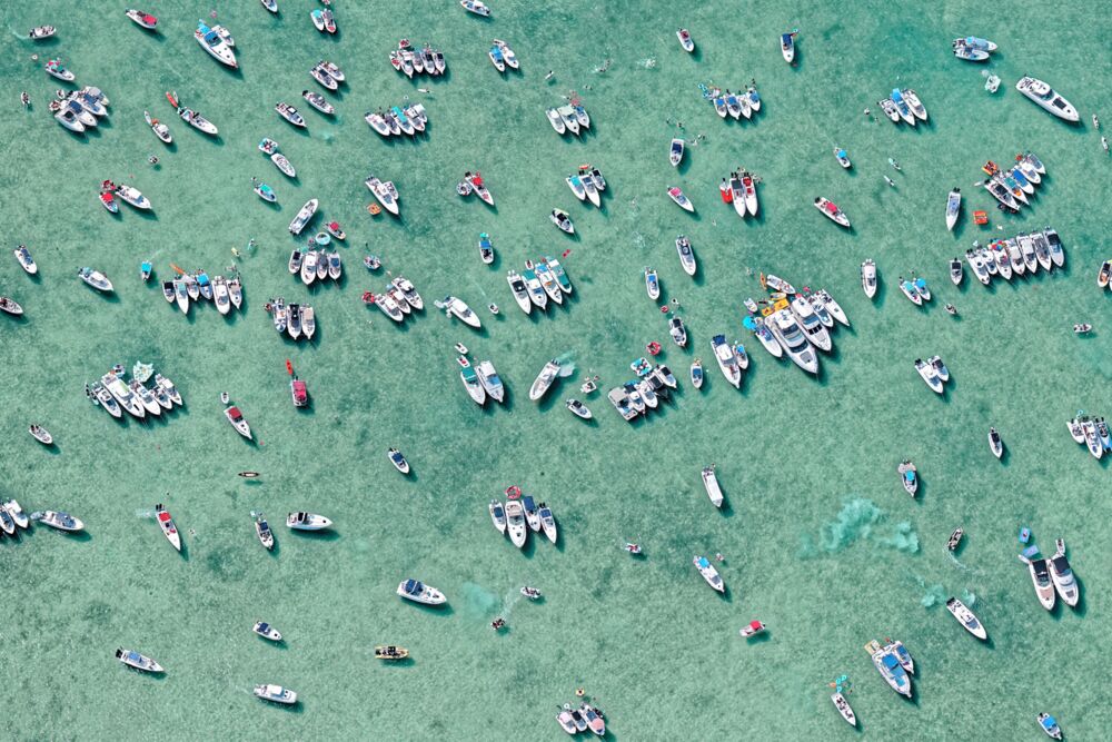 PARTY BOATS