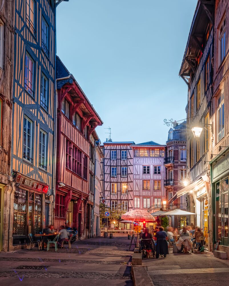 Une nuit rue Eau de Robec