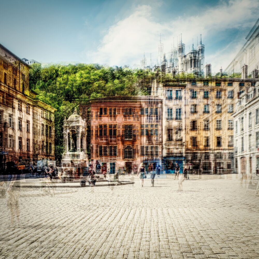 LYON  PLACE ST JEAN