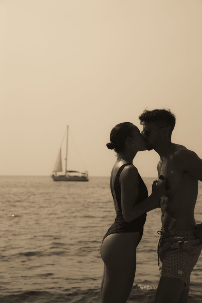 Tenderness by the sea