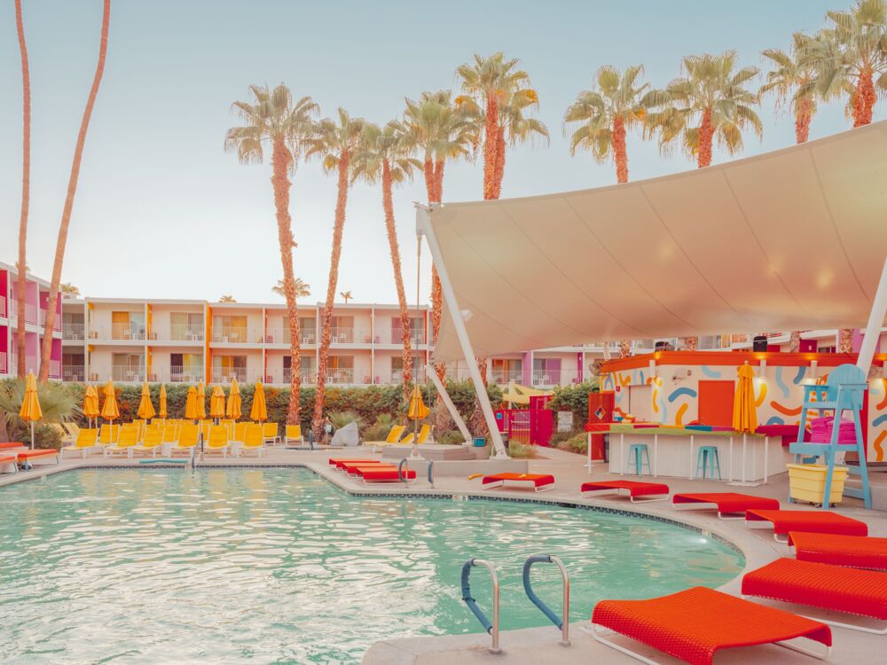 Palm springs joie de vivre empty pool