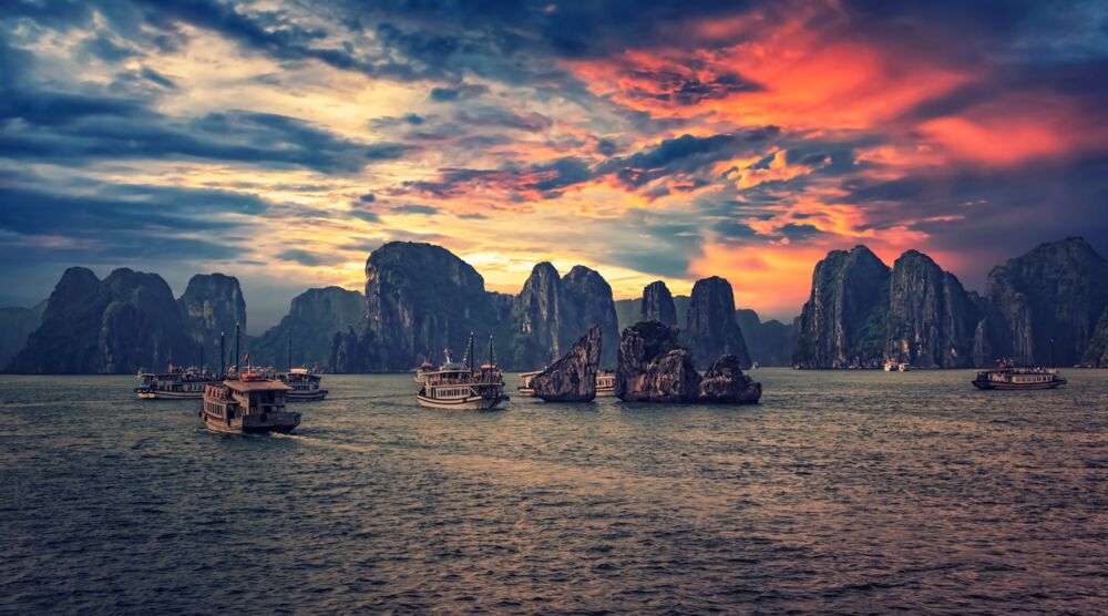 HALONG BAY IN NORTH VIETNAM