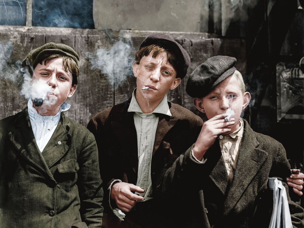 1910 THEY WERE ALL SMOKING MISSOURI