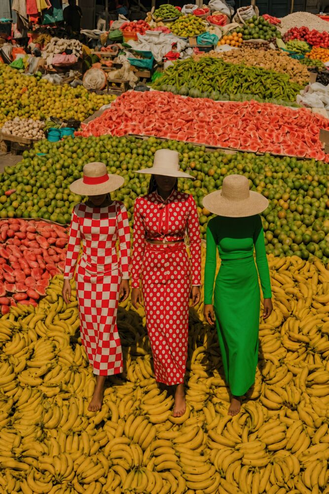 Women walking 2