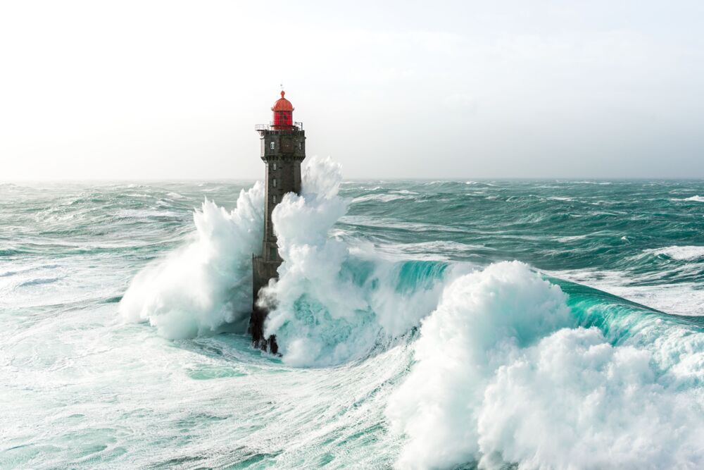 AVIS DE TEMPETE AU PHARE DE LA JUMENT I