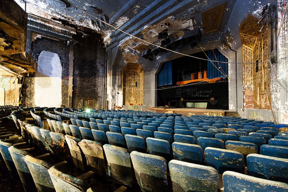 UPTOWN THEATRE