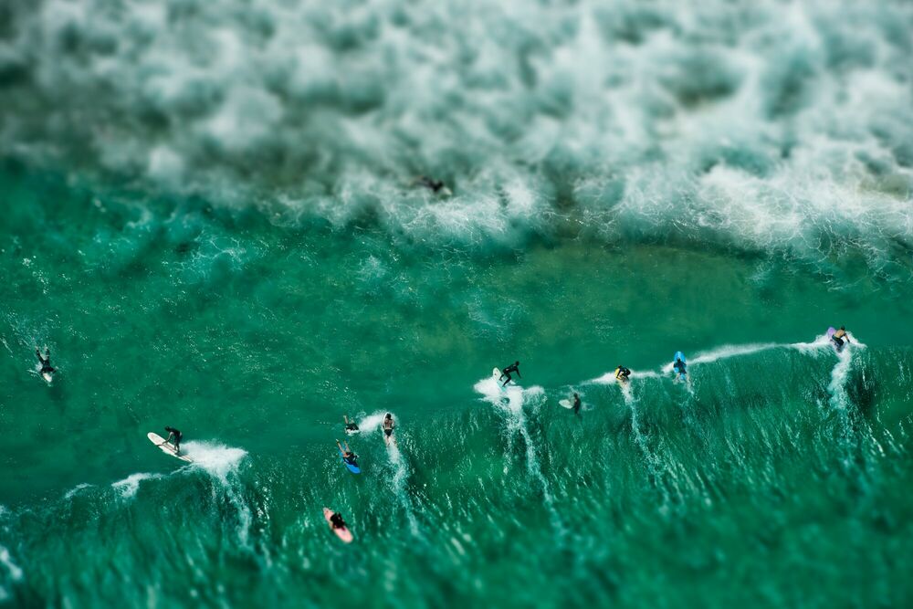 CLOUD SURFERS