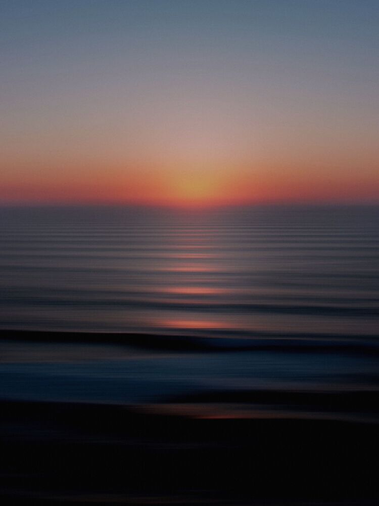 Blurred horizons