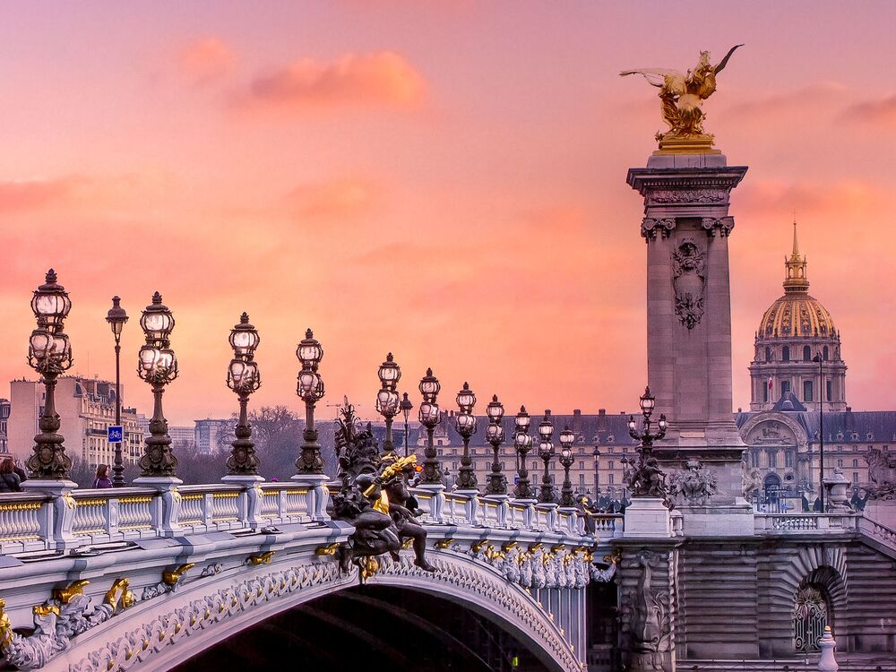 Pink sunset on the bridge 