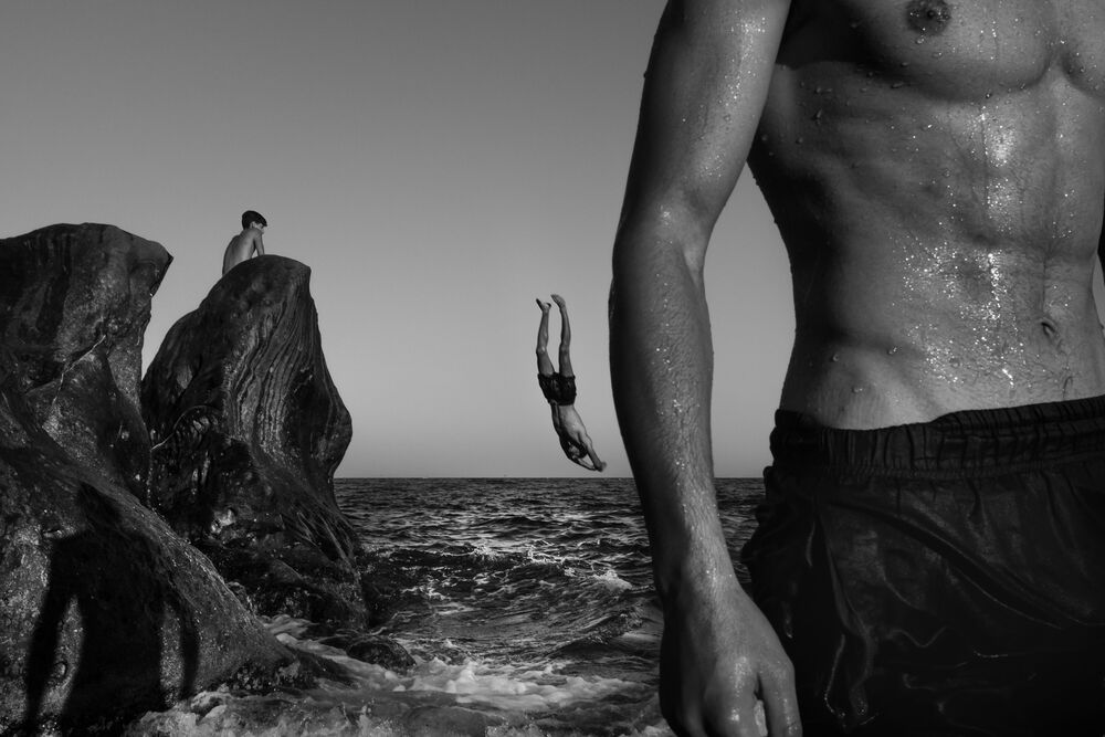Diving for freedom 1