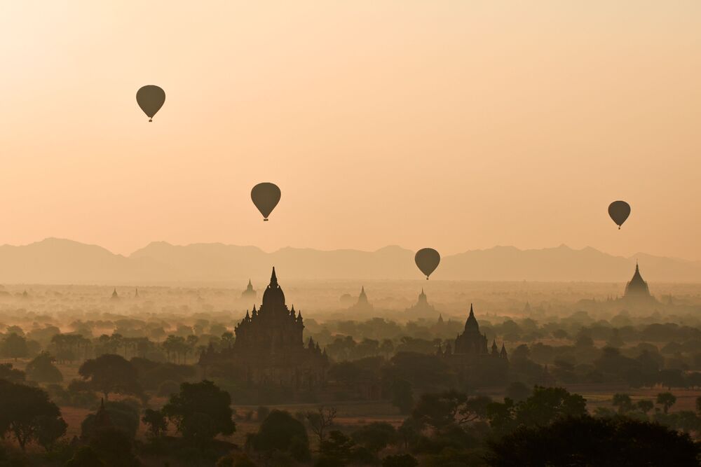 MORNING IN BAGAN