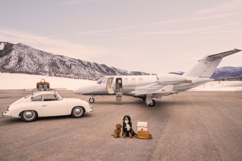 The arrival Aspen private airport - Gray Malin - Fotografia