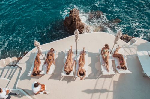 Girls just wanna have sun - Nik and Kerry Wheeler - Fotografia